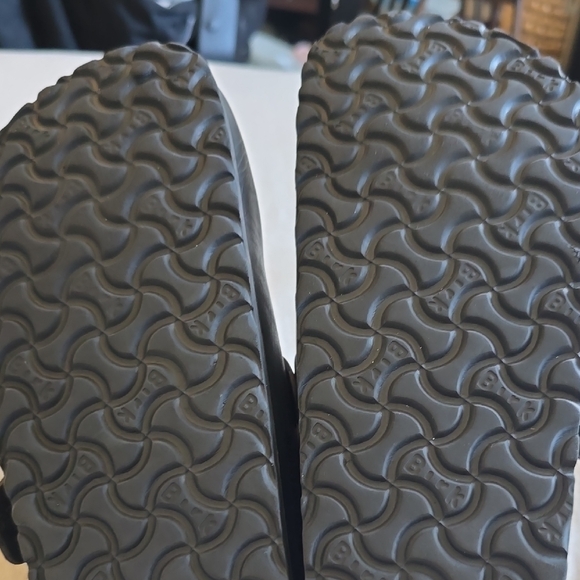 Men's Black Birkenstock Slip-On Boston Clogs (Price Firm) - Picture 2 of 2